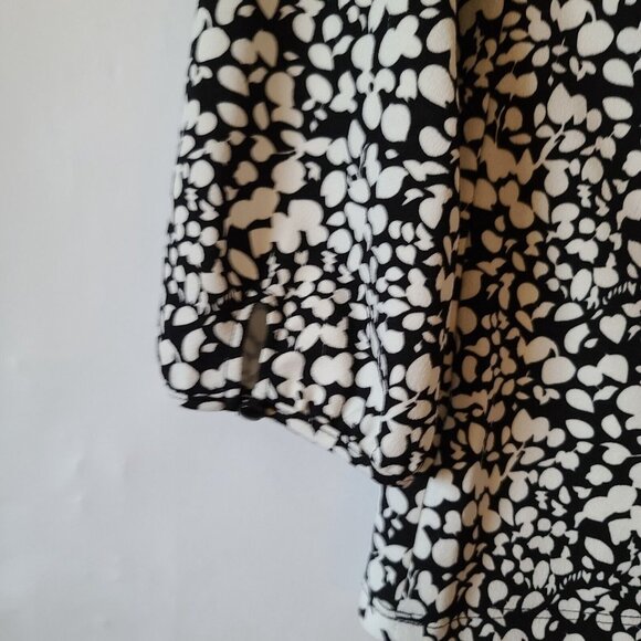Talbots 3/4 Sleeve Slit Neck Jersey Top Size XS Black Cream Abstract Print NWT - Picture 8 of 11